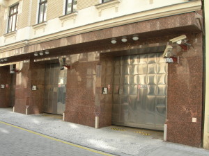 Obklad CNB v Brne